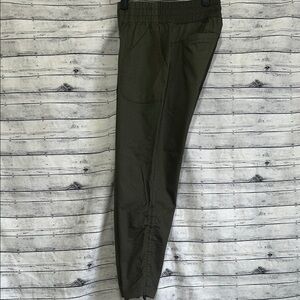 Woman’s Olive Green Pants